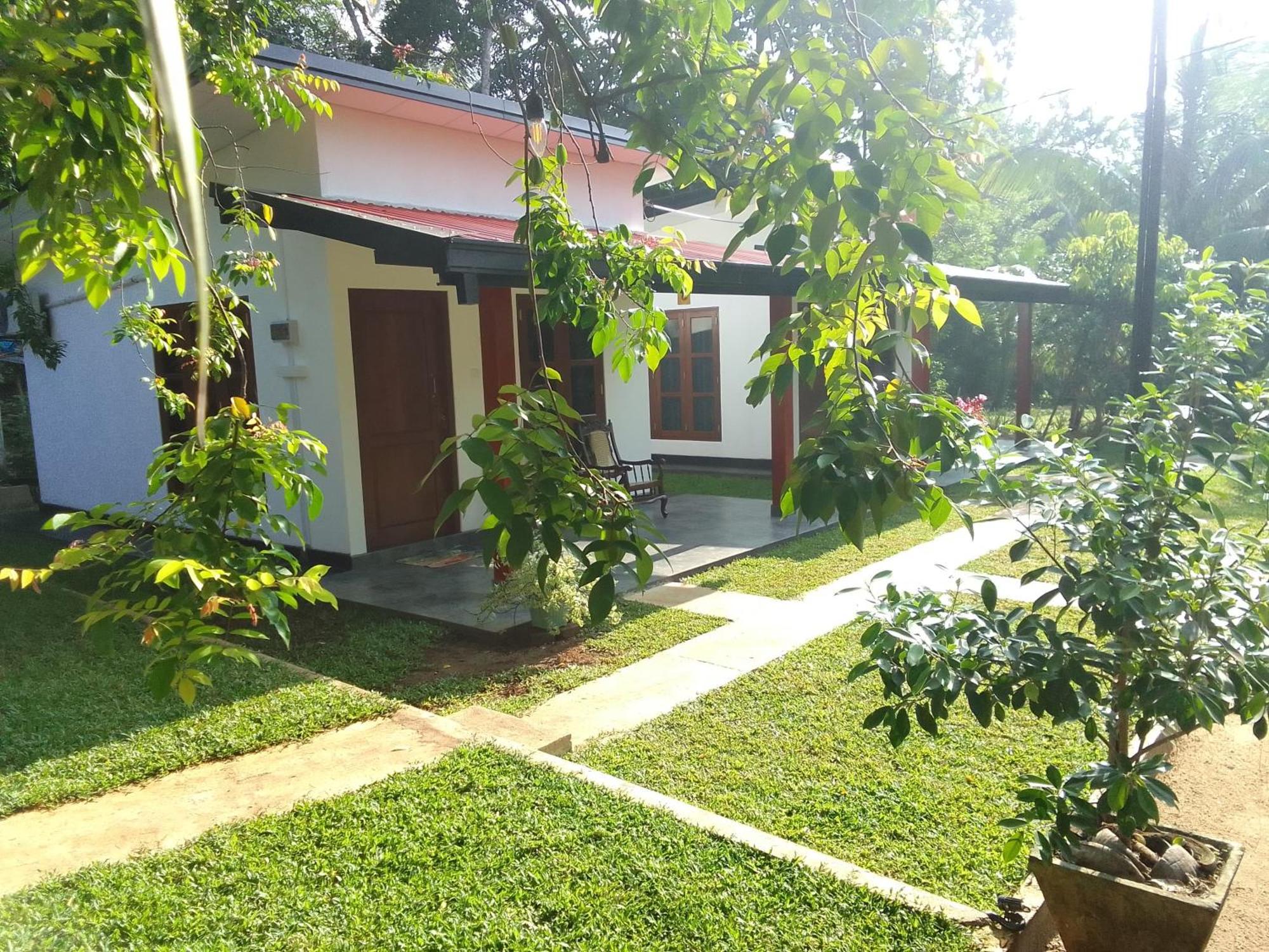 Udawalawa Safari Resort Udawalawe Buitenkant foto