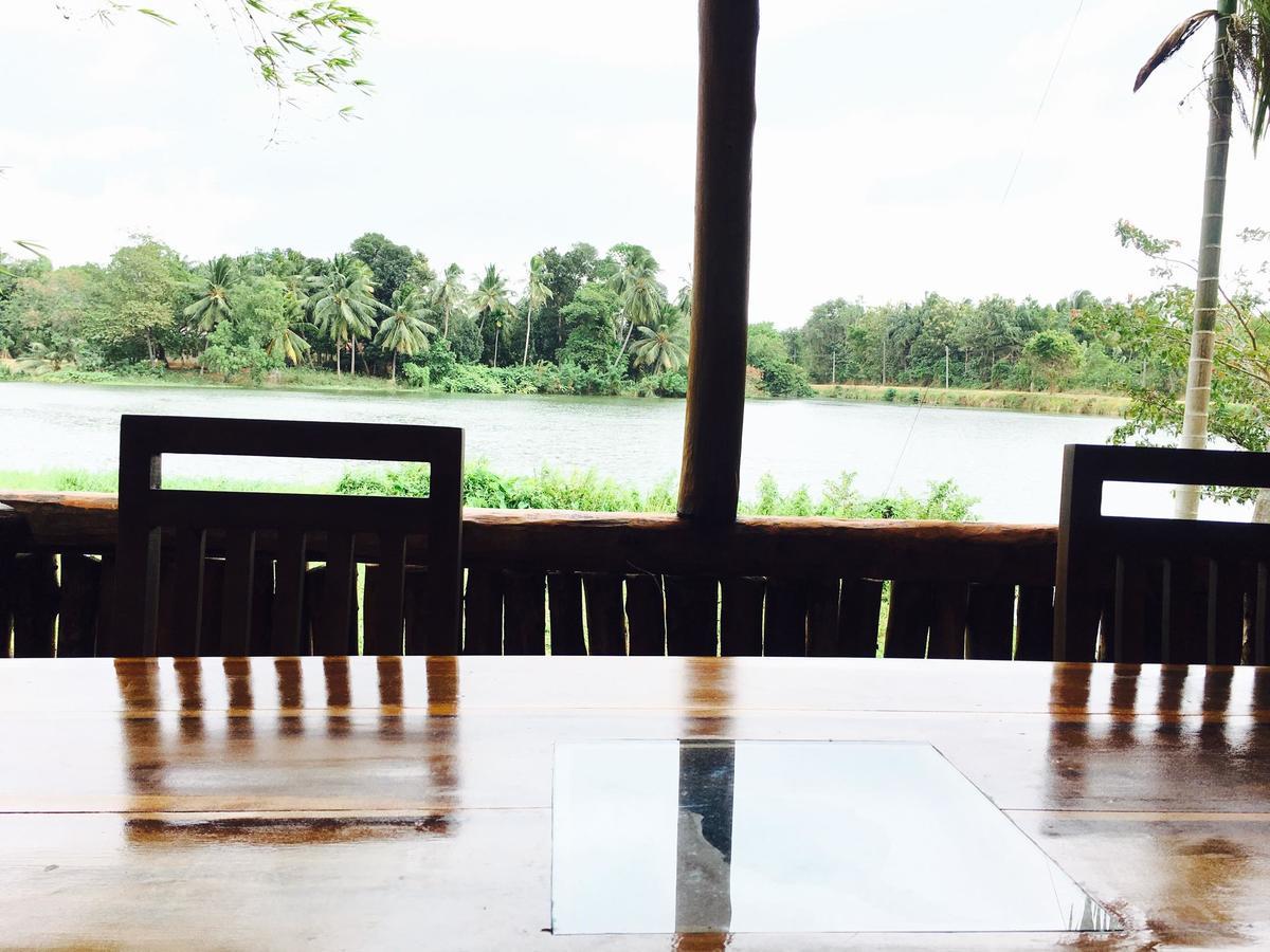 Udawalawa Safari Resort Udawalawe Buitenkant foto
